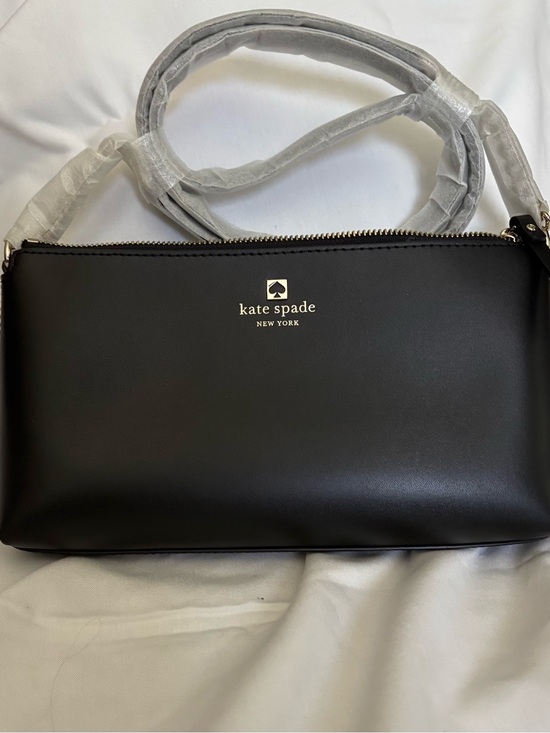 kate spade Handbags - kate spade Black Leather Crossbody with Gold Logo Zip